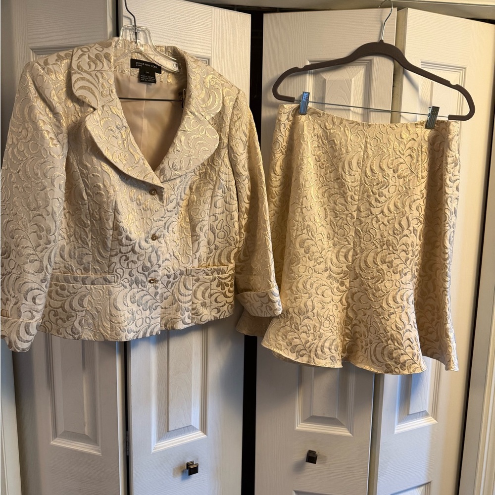 Jones New York Cream Embellished Fit and Flare Skirt